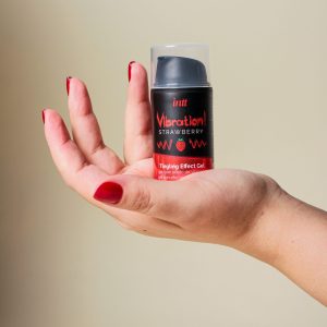 INTT - ¡Vibración! Strawberry Tingling Gel